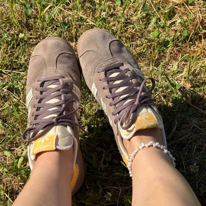 Anklet, Lune